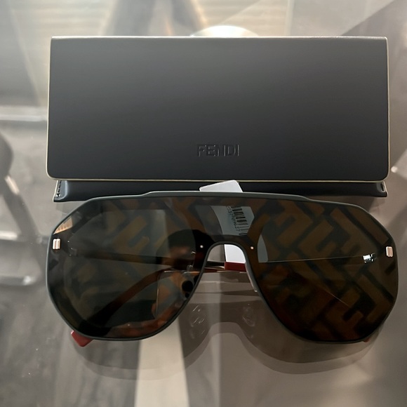 Fendi FF Evolution Mask Sunglasses with Case 142mm, New w/Tag, Full Inclusion - Picture 9 of 14